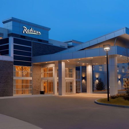 Radisson Hotel & Conference Centre Calgary Airport Esterno foto