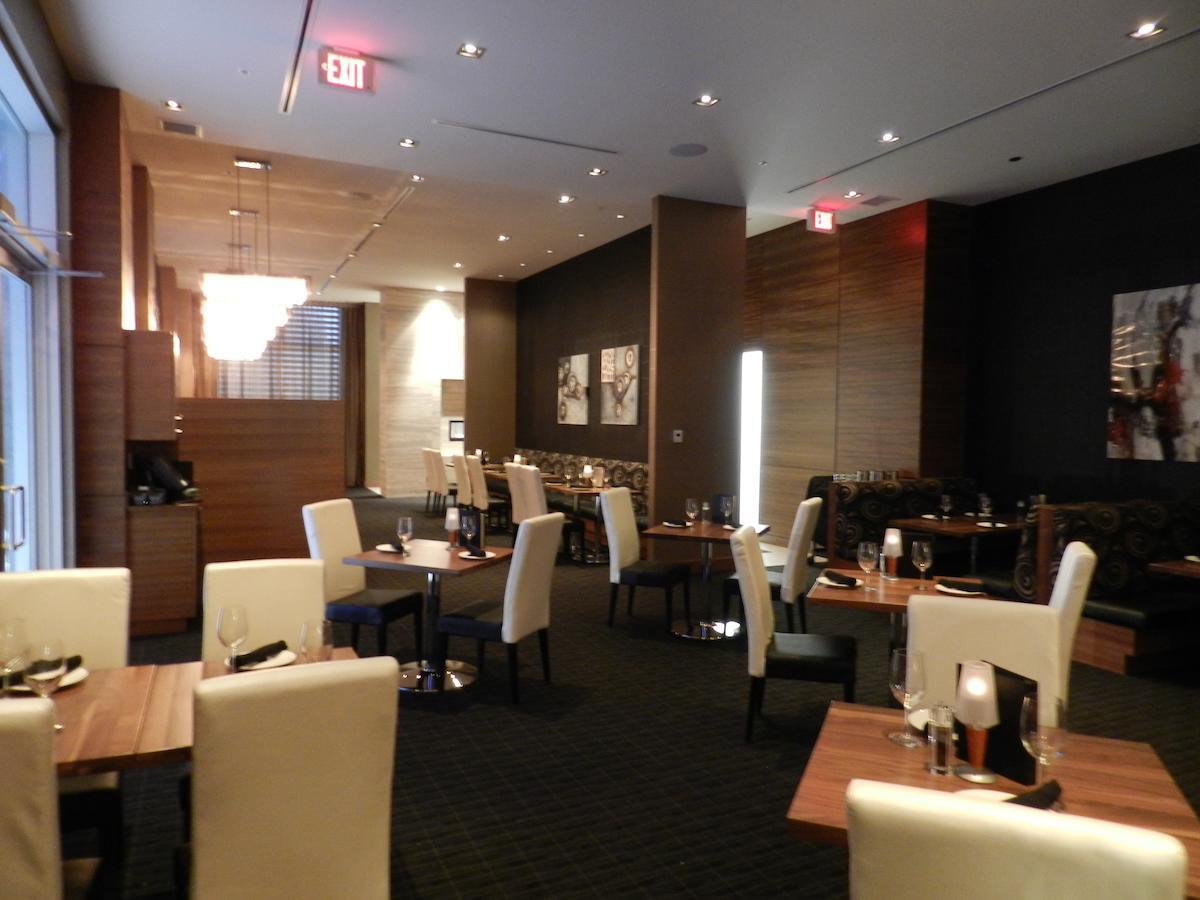 Radisson Hotel & Conference Centre Calgary Airport Esterno foto