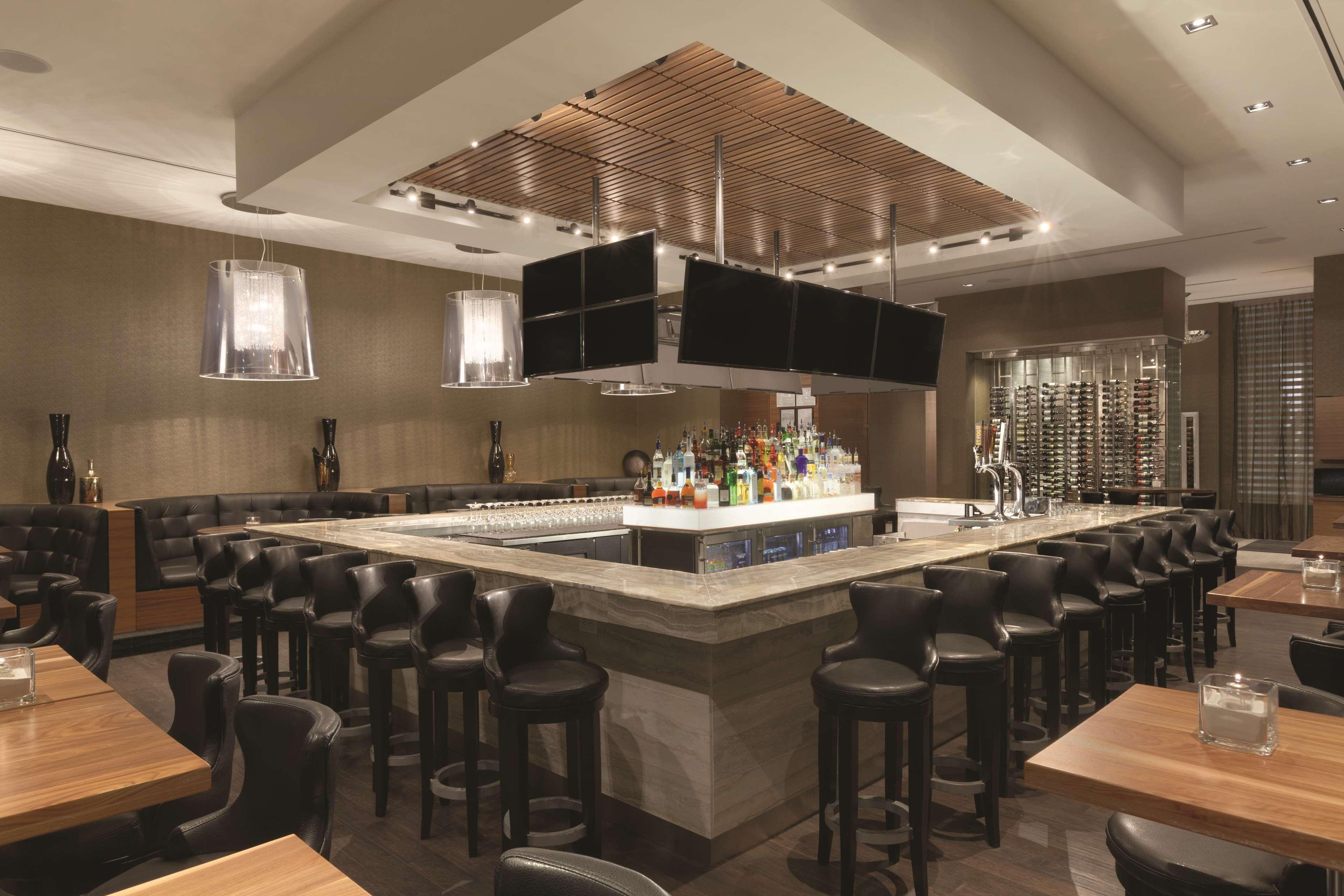 Radisson Hotel & Conference Centre Calgary Airport Esterno foto