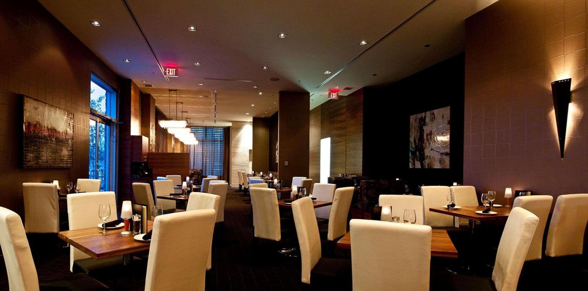 Radisson Hotel & Conference Centre Calgary Airport Esterno foto