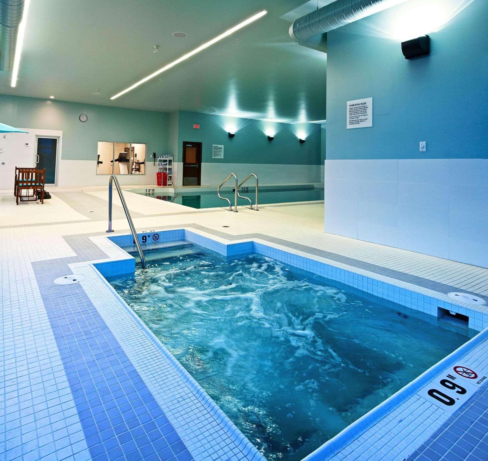 Radisson Hotel & Conference Centre Calgary Airport Esterno foto